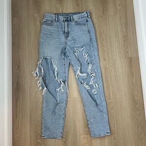 Women's American Eagle Ripped Jeans